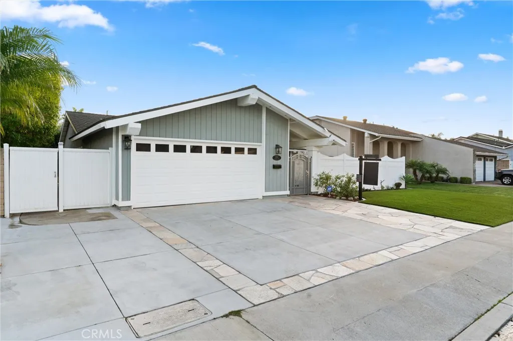 Additional image 4 of 8592 Larkport Drive, Huntington Beach, CA 92646