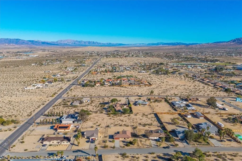 Additional image 47 of 5753 La Luna, 29 Palms, CA 92277
