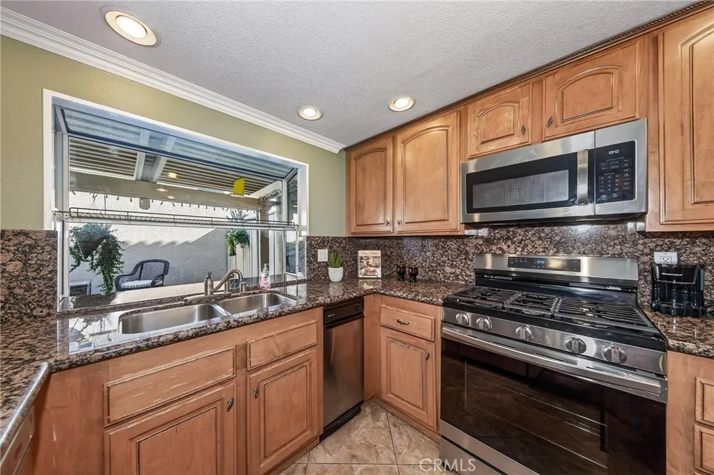 Additional image 15 of 1348 Camelot Drive, Corona, CA 92882