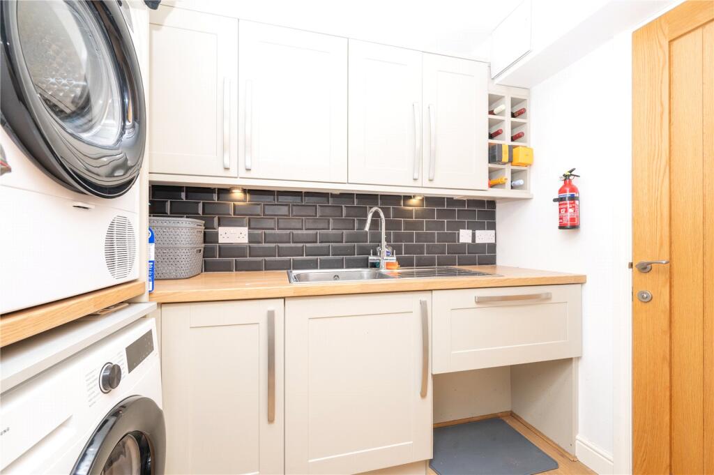 Additional image 4 of Cairns Close, St. Albans, Hertfordshire