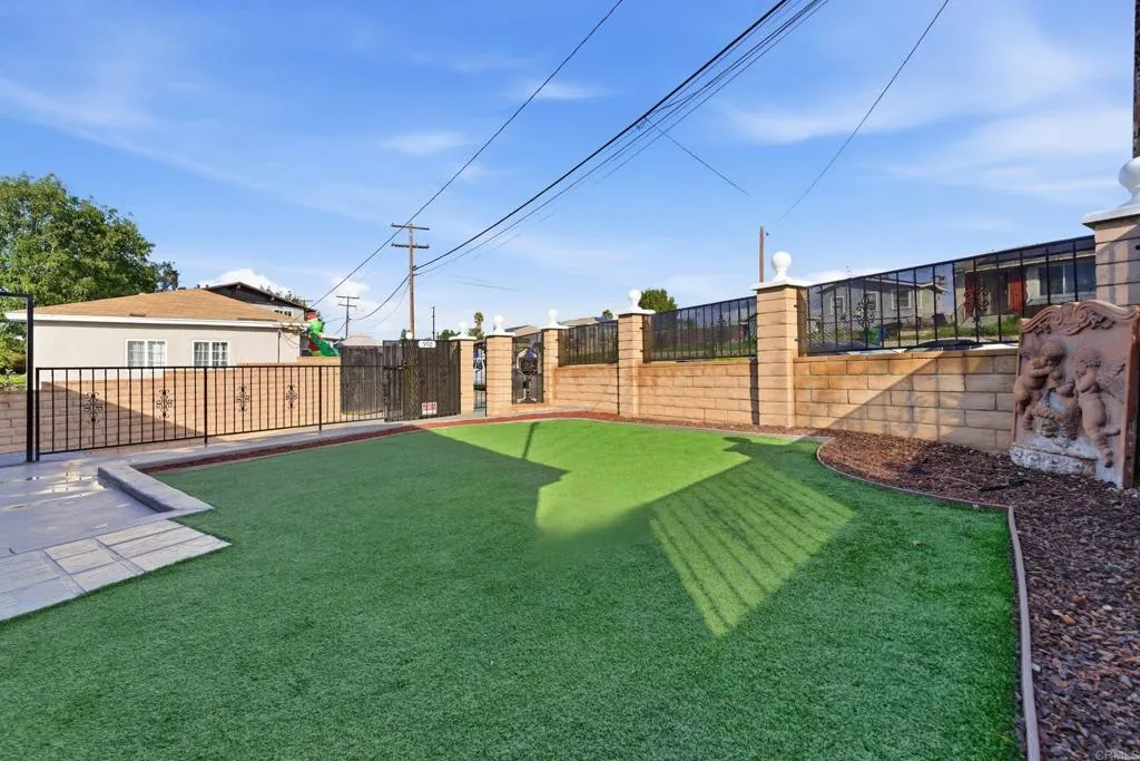 Additional image 100 of 962 Hanover Street, San Diego, CA 92114