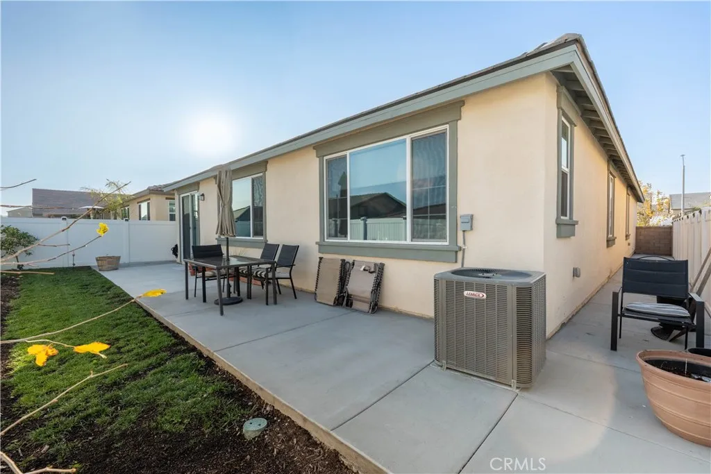 Additional image 30 of 565 Hudson Way, Rialto, CA 92377