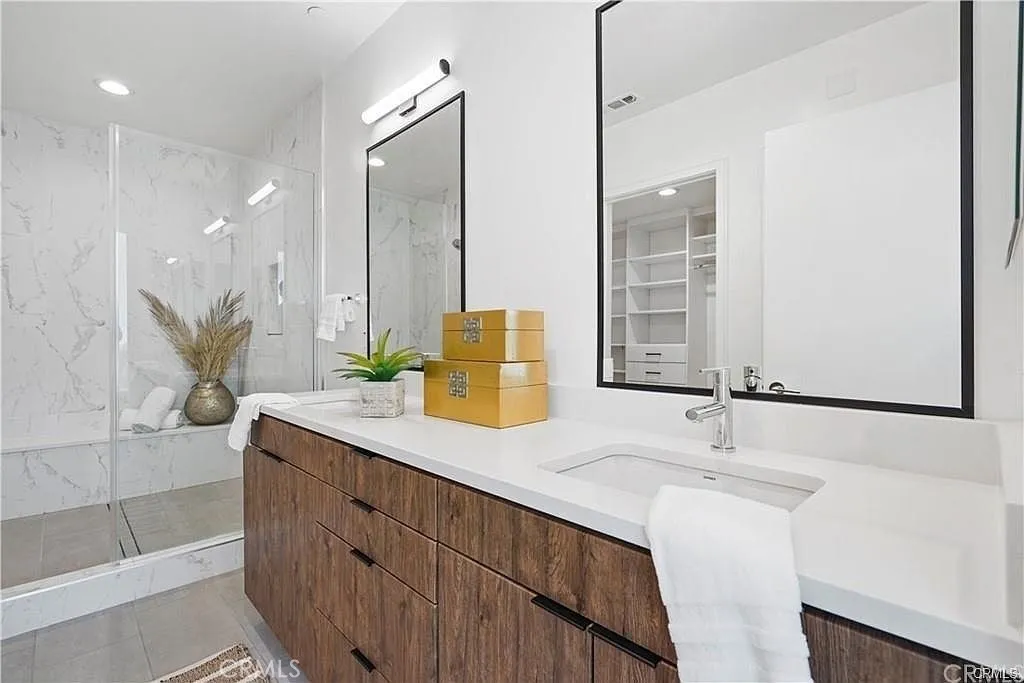 Additional image 22 of 1056 N Joels Place, Los Angeles, CA 90012