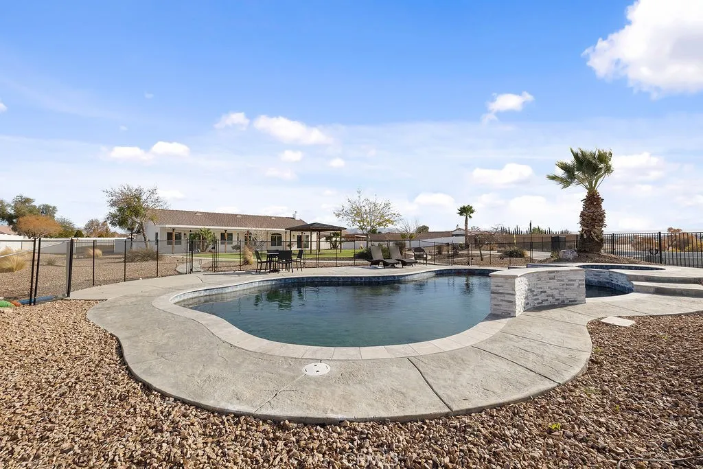 Additional image 60 of 18785 Sahale, Apple Valley, CA 92307