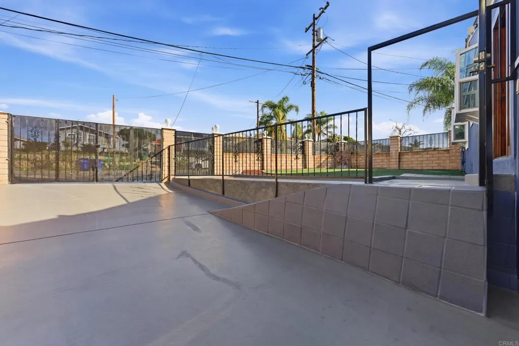 Additional image 97 of 962 Hanover Street, San Diego, CA 92114