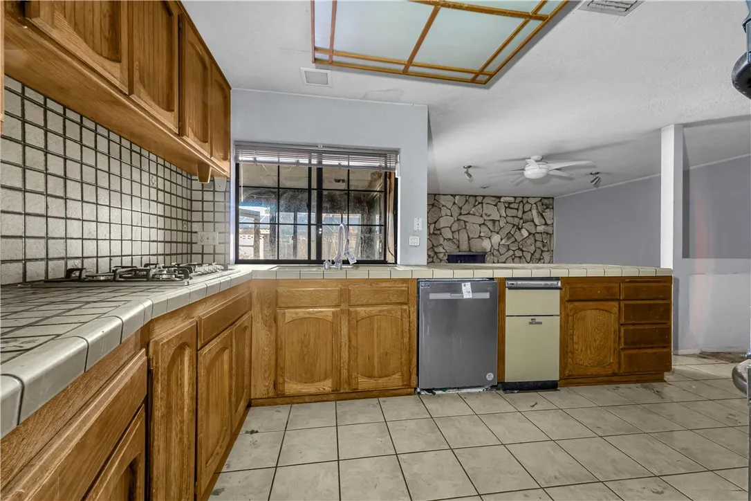 Additional image 33 of 42944 Beau Ville Court, Lancaster, CA 93536