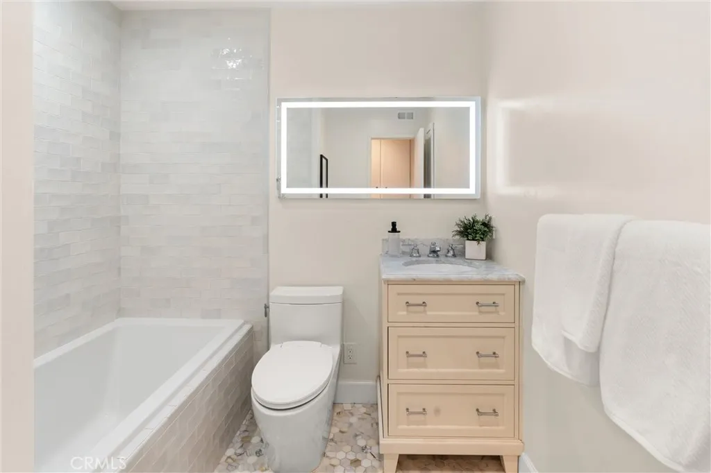 Additional image 58 of 8592 Larkport Drive, Huntington Beach, CA 92646