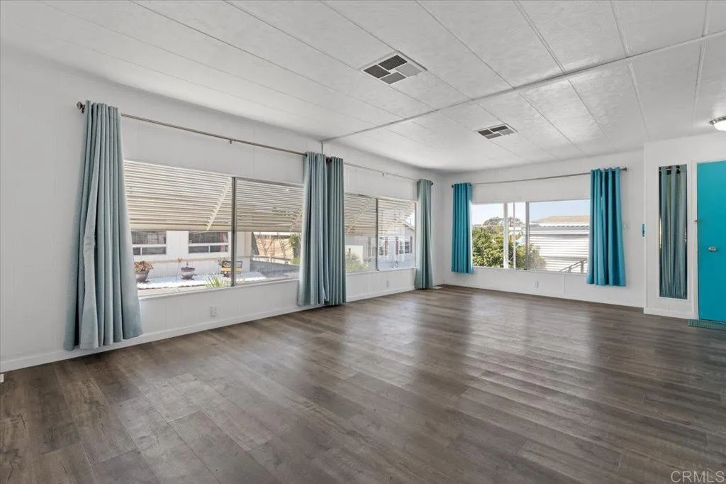 Additional image 32 of 718 Sycamore Avenue Unit 109, Vista, CA 92083