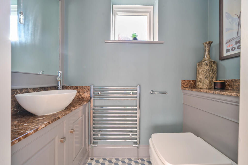 Additional image 12 of Carpenders Close, Harpenden, AL5