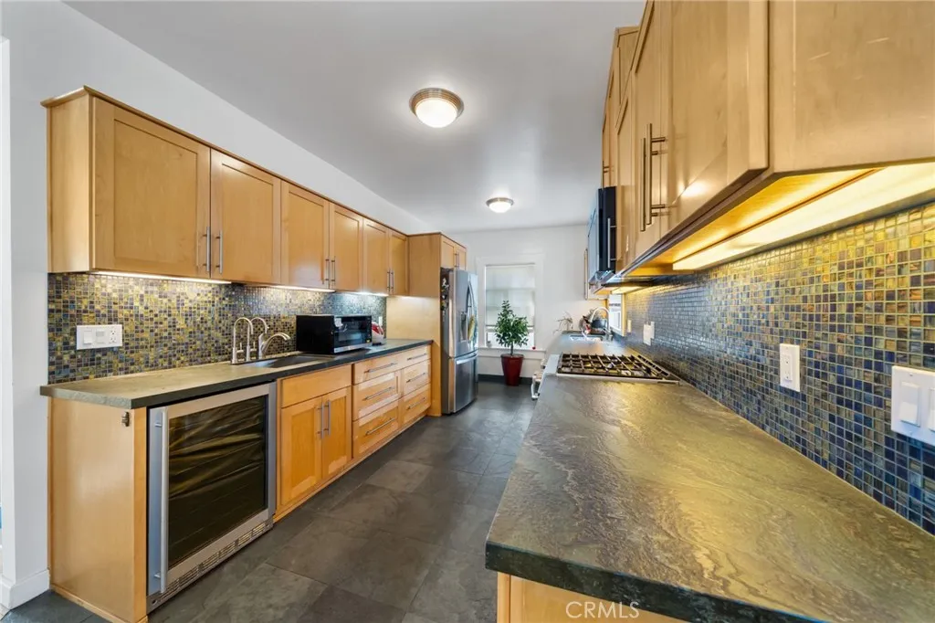 Additional image 46 of 2251 Cambridge St, Los Angeles, CA 90006