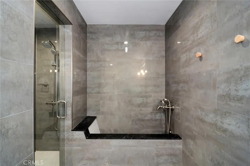 Additional image 64 of 4676 Arriba Drive, Tarzana, CA 91356