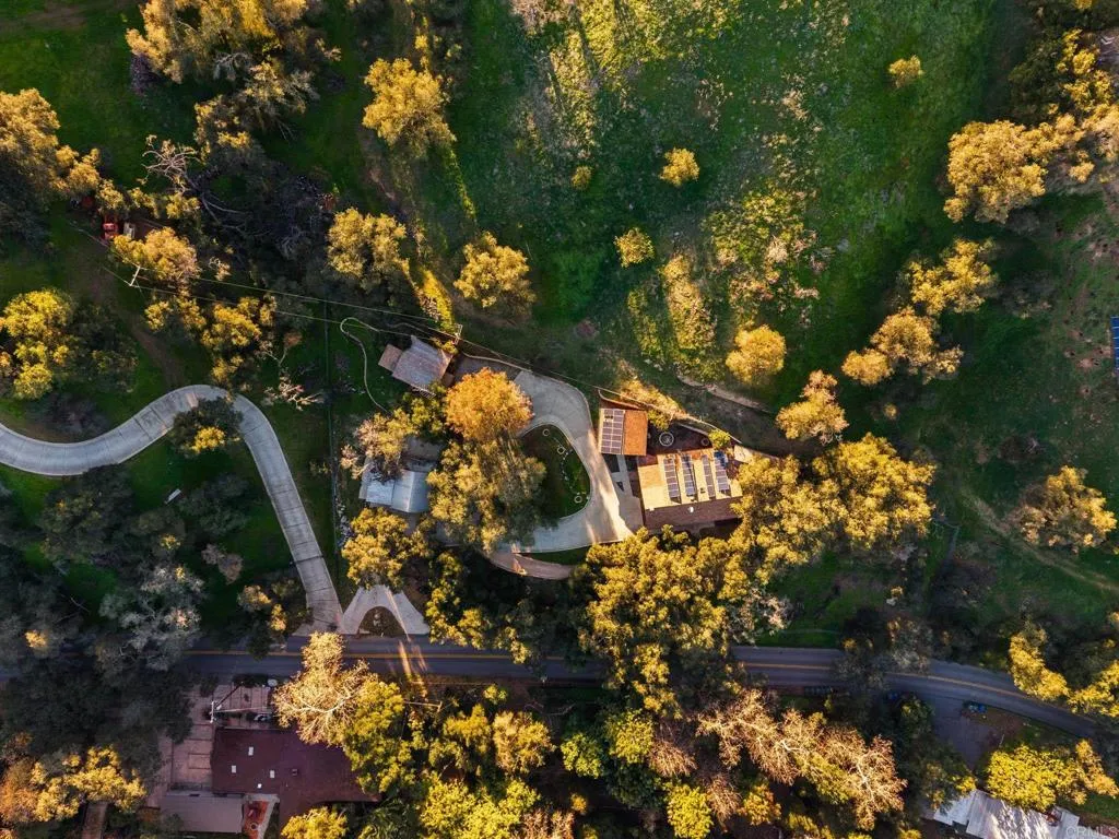 Additional image 4 of 901 S Live Oak Park Road, Fallbrook, CA 92028