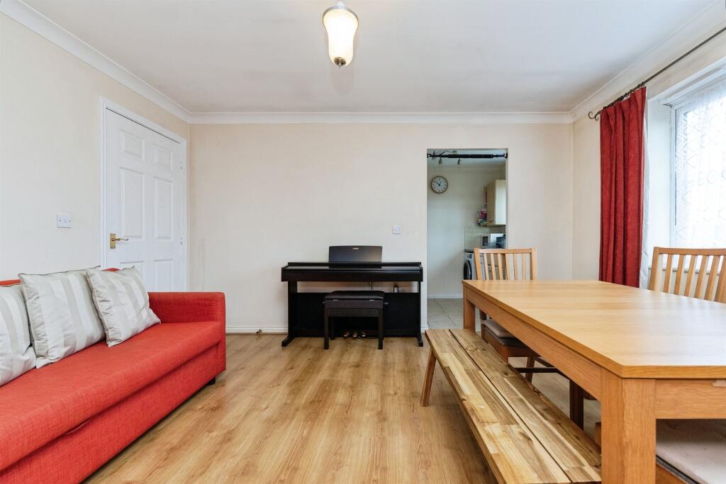 Additional image 5 of Gorseway, Hatfield