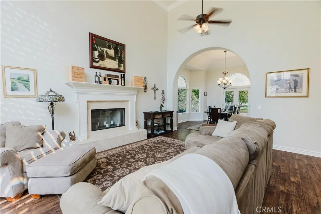 Additional image 95 of 27550 Alta Knoll Dr, Saugus, CA 91350