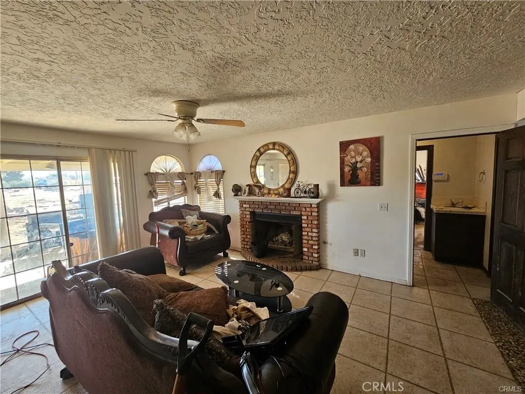 Additional image 15 of 16709 Deodar St, Hesperia, CA 92345