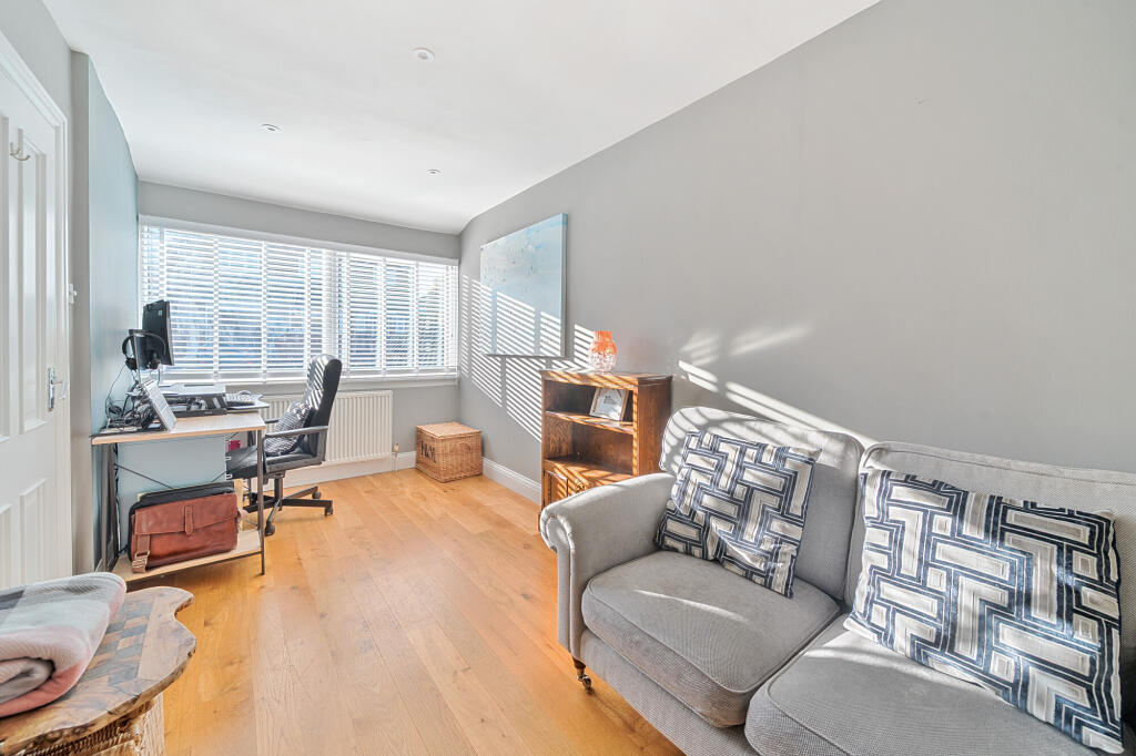 Additional image 5 of Carpenders Close, Harpenden, AL5