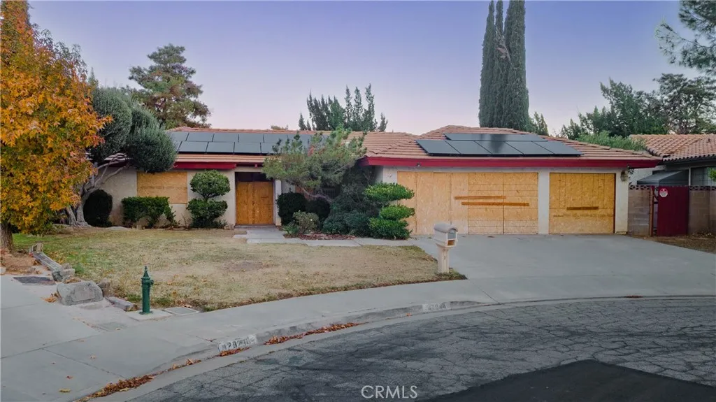 Additional image 2 of 42944 Beau Ville Court, Lancaster, CA 93536
