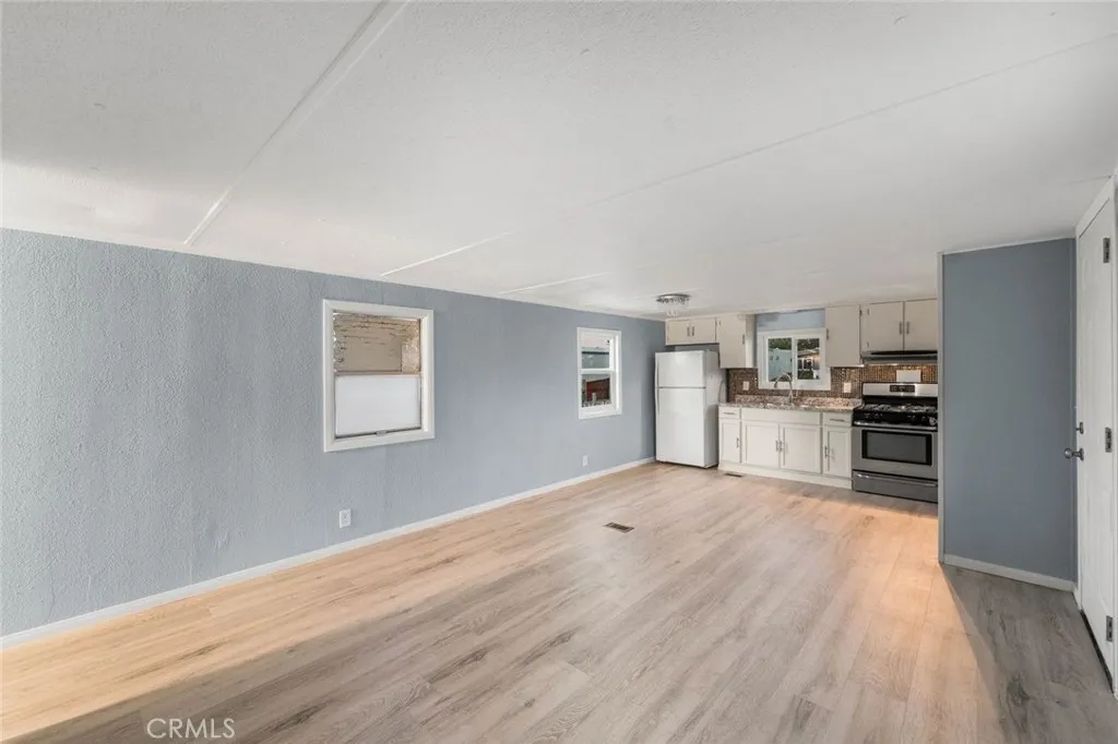 Additional image 12 of 3300 15th St W, Rosamond, CA 93560