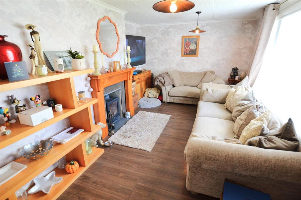 Additional image 2 of Cecil Crescent, Hatfield