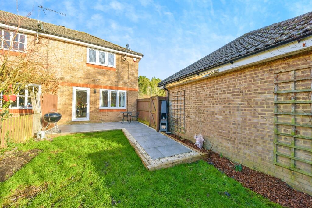 Additional image 12 of Riverbanks Close, Harpenden