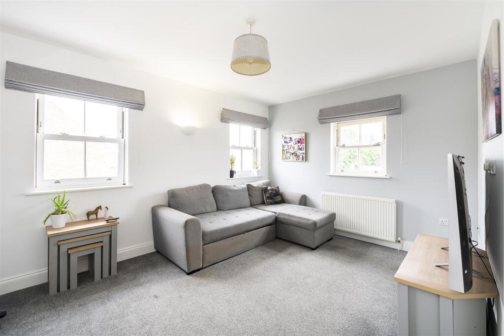 Additional image 4 of 35 High Street, Sandridge, St Albans