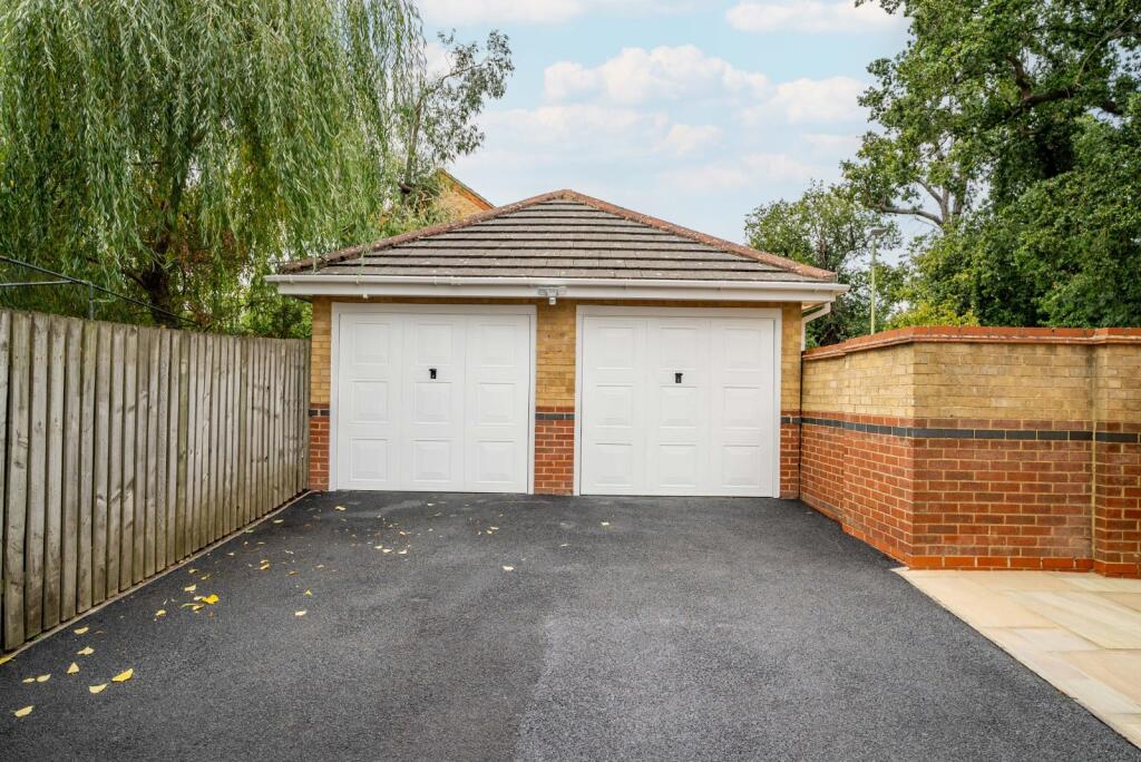 Additional image 27 of St. Barts Close, St. Albans, Hertfordshire, AL4