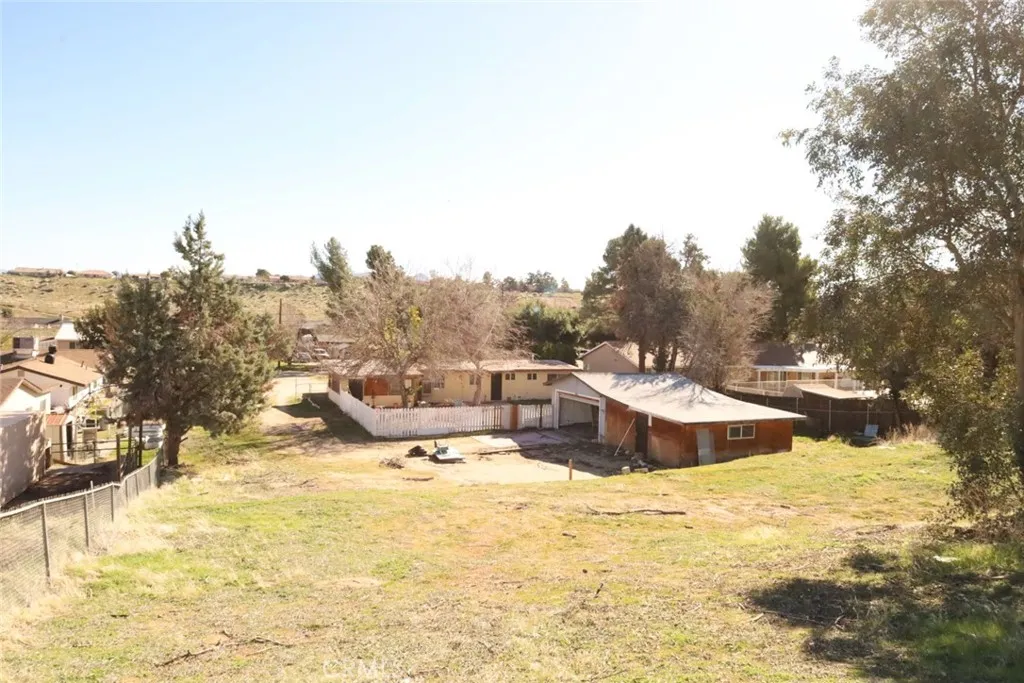 Property image for 7704 Alston Avenue, Hesperia, CA 92345
