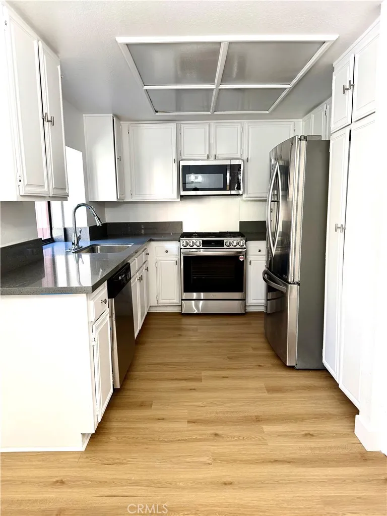 Additional image 33 of 21930 Marylee St Unit 98, Woodland Hills, CA 91367