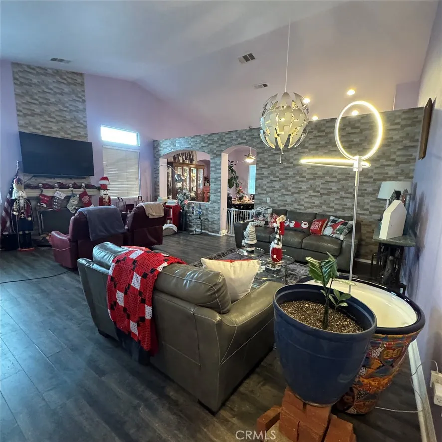 Additional image 104 of 44528 Camolin Lane, Lancaster, CA 93534