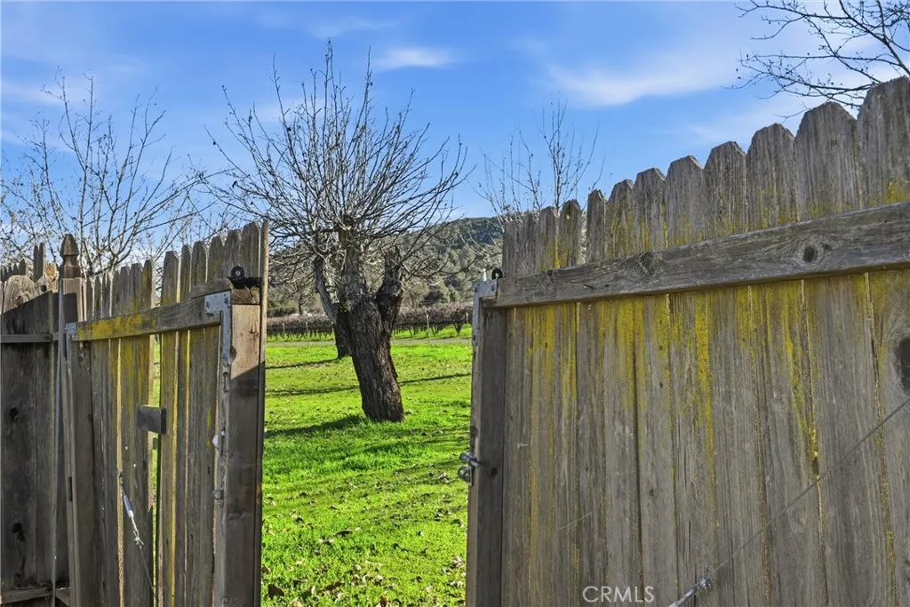 Additional image 75 of 14072 Apple Lane, Clearlake Oaks, CA 95423