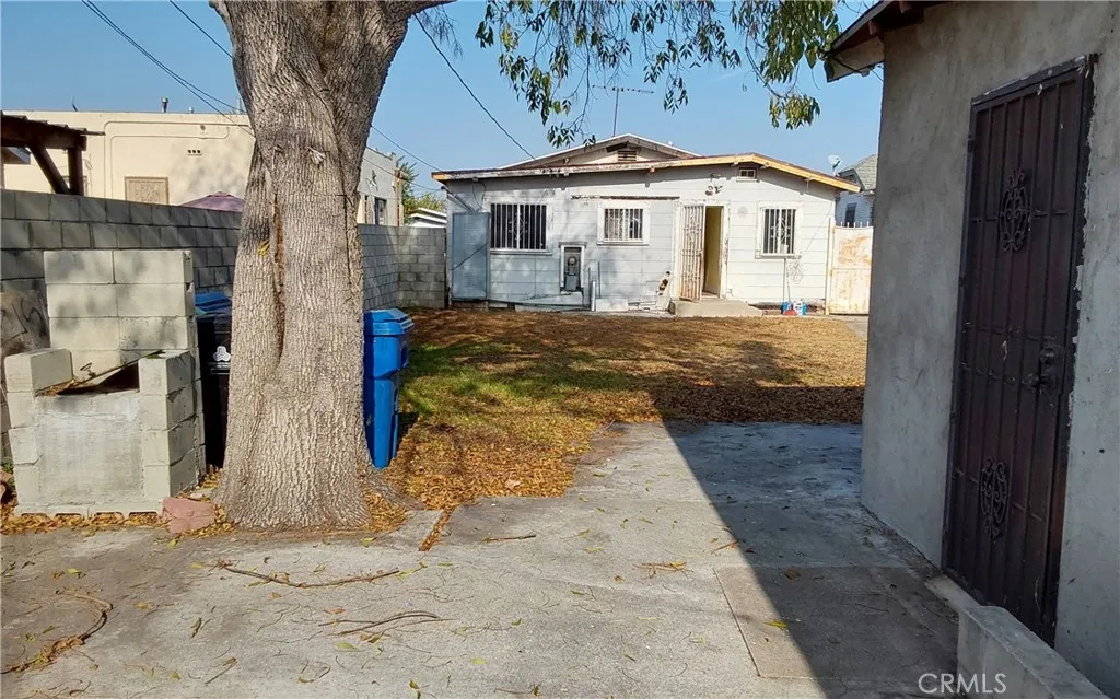 Additional image 61 of 824 W 74th St, Los Angeles, CA 90044