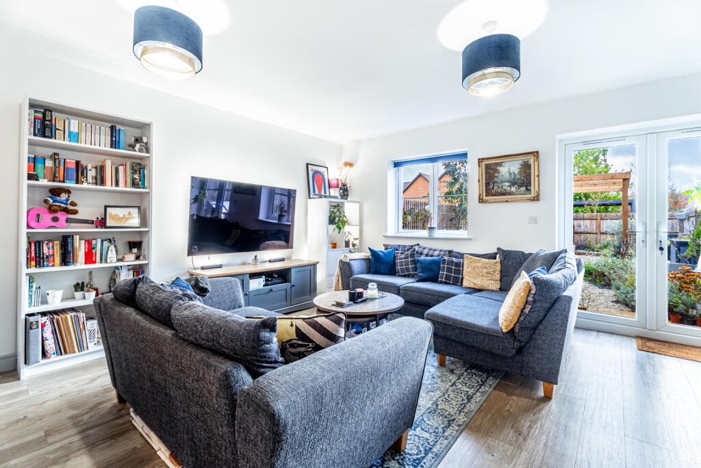 Additional image 6 of Lawrence Close, Smallford, St. Albans, Hertfordshire, AL4