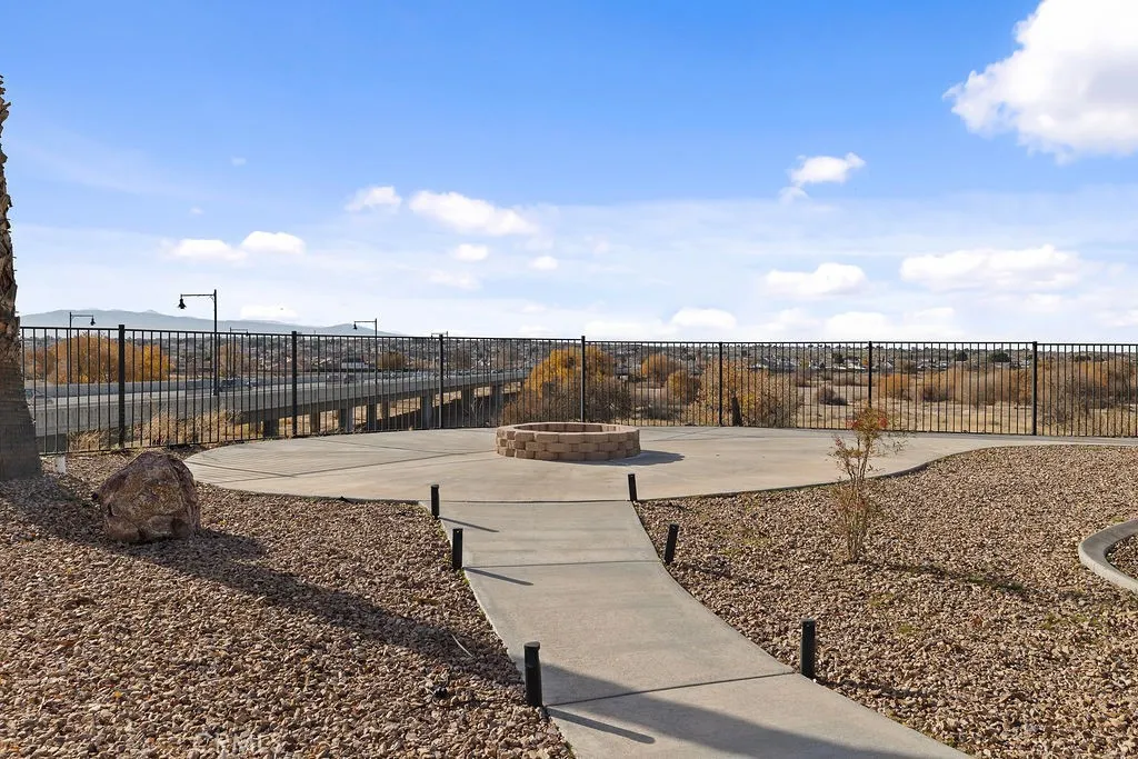 Additional image 53 of 18785 Sahale, Apple Valley, CA 92307