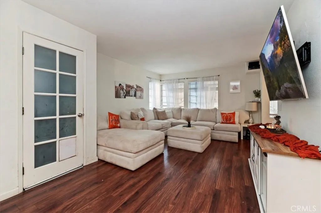 Additional image 10 of 834 Robles Pl, Corona, CA 92882