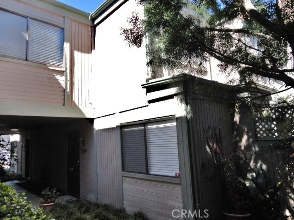 Additional image 2 of 10770 Woodley Unit 7, Granada Hills, CA 91344