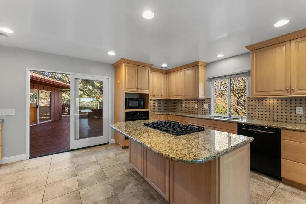 Additional image 106 of 901 S Live Oak Park Road, Fallbrook, CA 92028