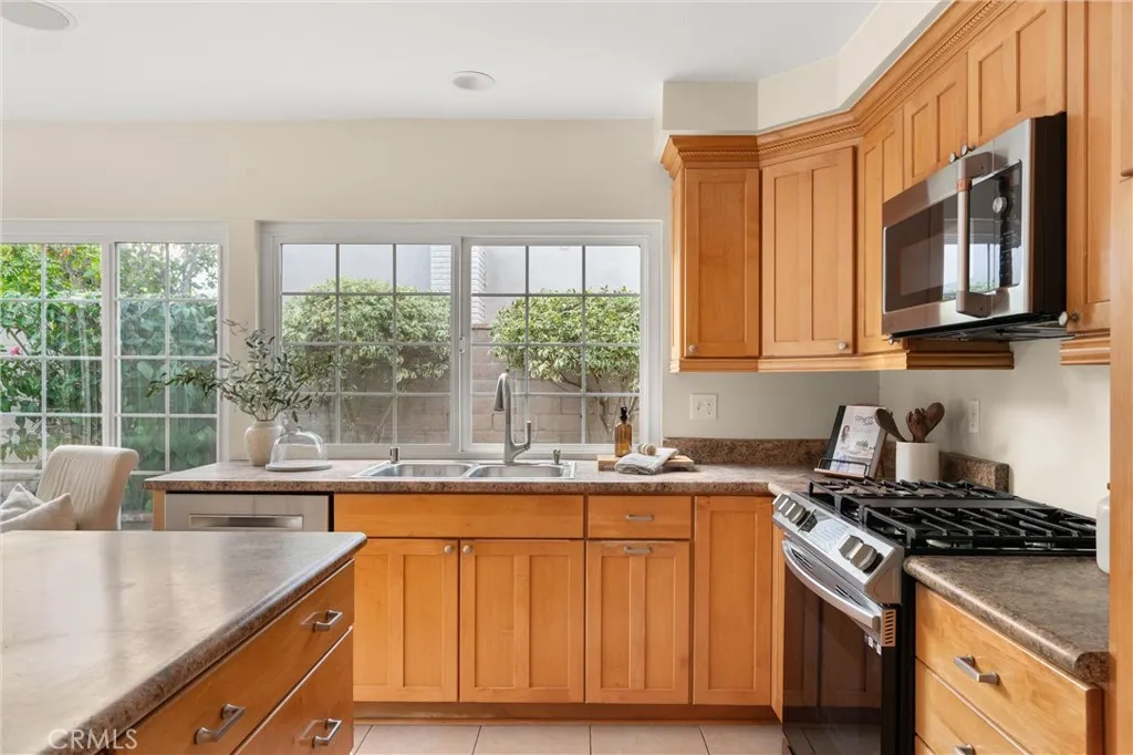 Additional image 56 of 8592 Larkport Drive, Huntington Beach, CA 92646