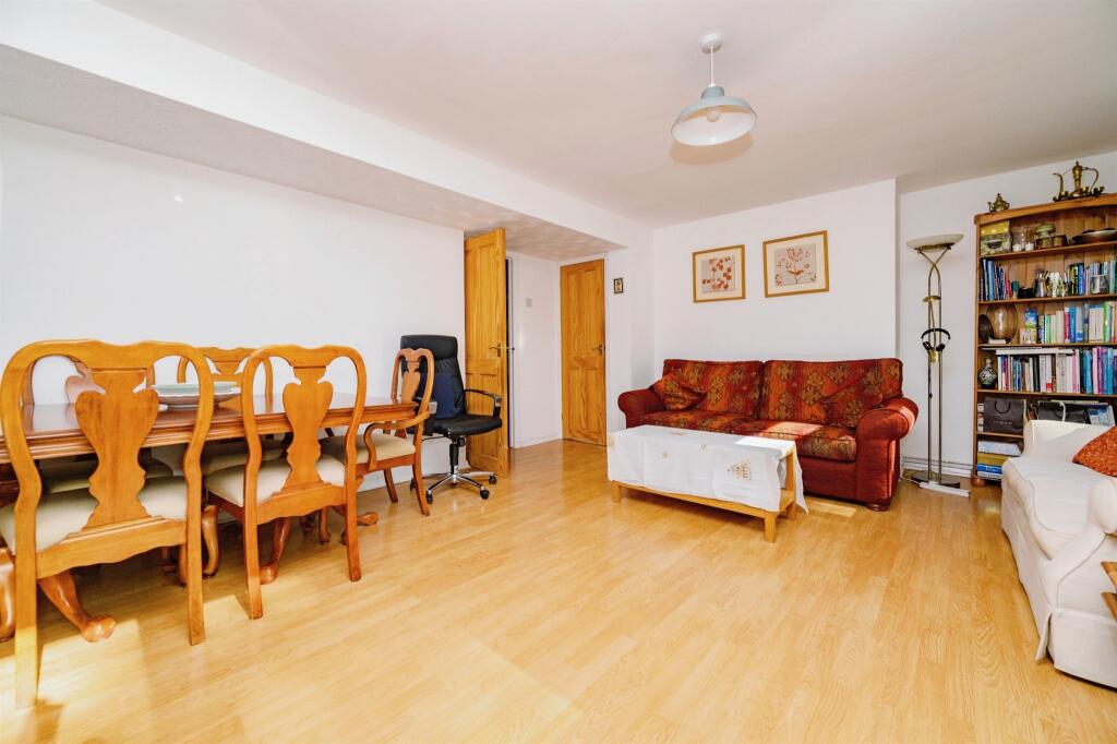 Additional image 5 of Hughenden Road, St. Albans