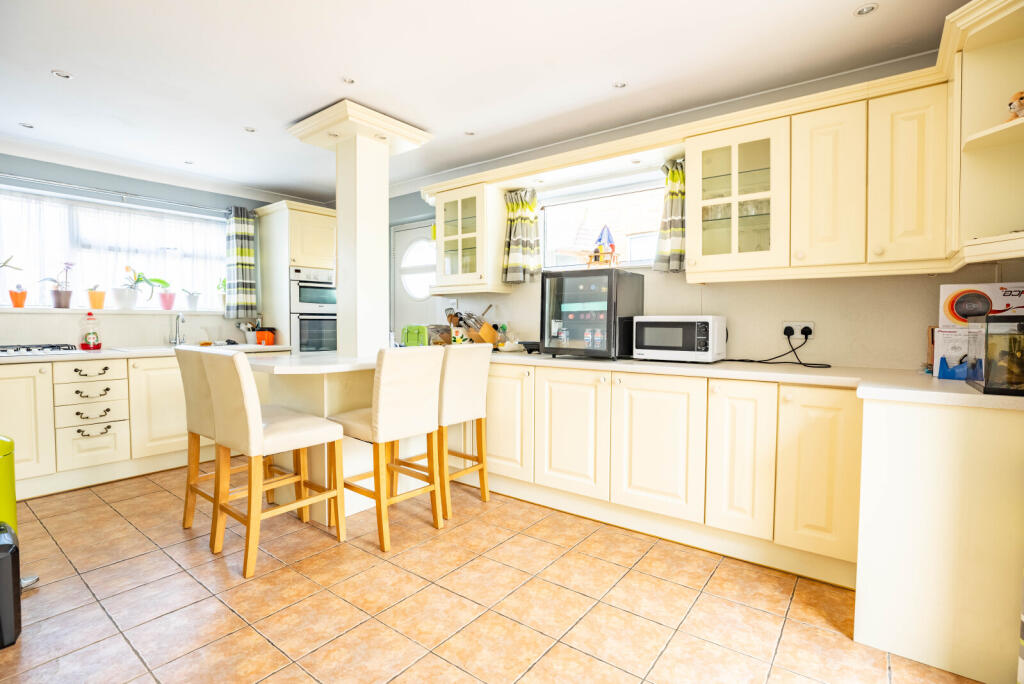 Additional image 3 of Barnfield Road, St. Albans, Hertfordshire, AL4