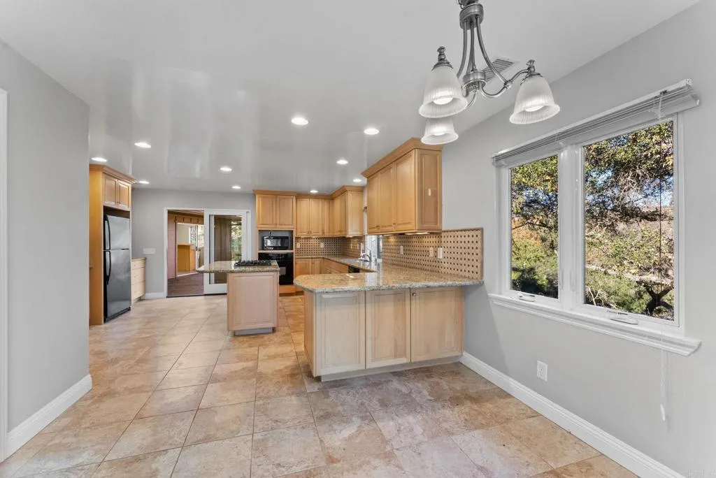 Additional image 33 of 901 S Live Oak Park Road, Fallbrook, CA 92028