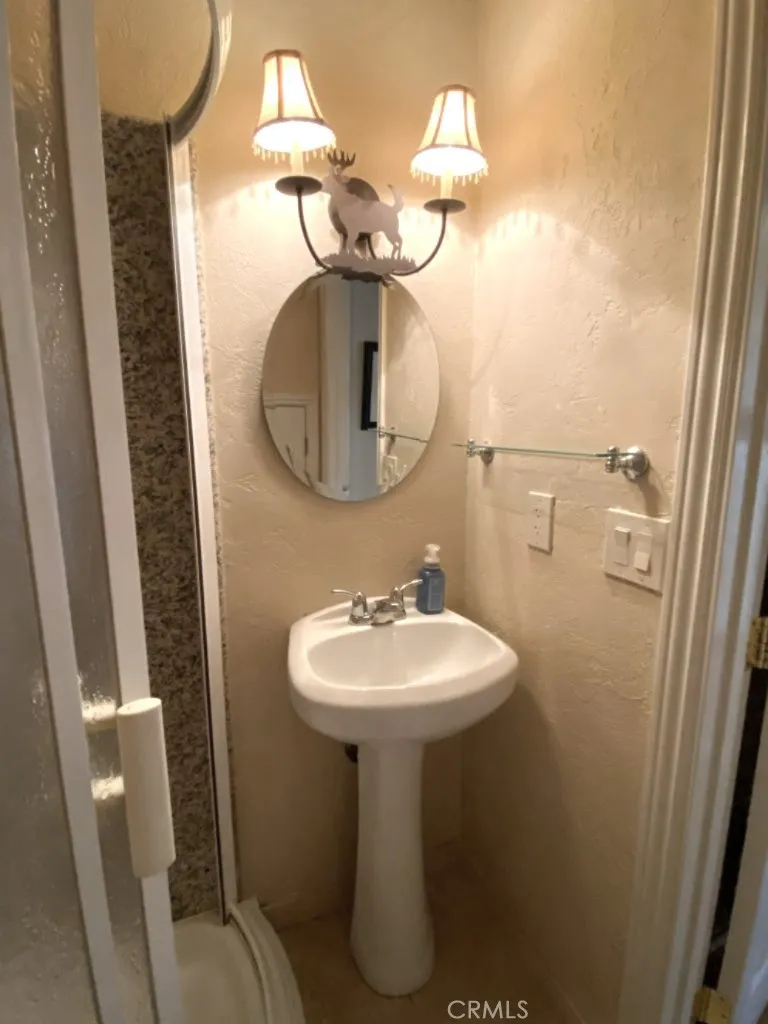 Additional image 57 of 27657 Peninsula Drive Unit 106, Lake Arrowhead, CA 92352