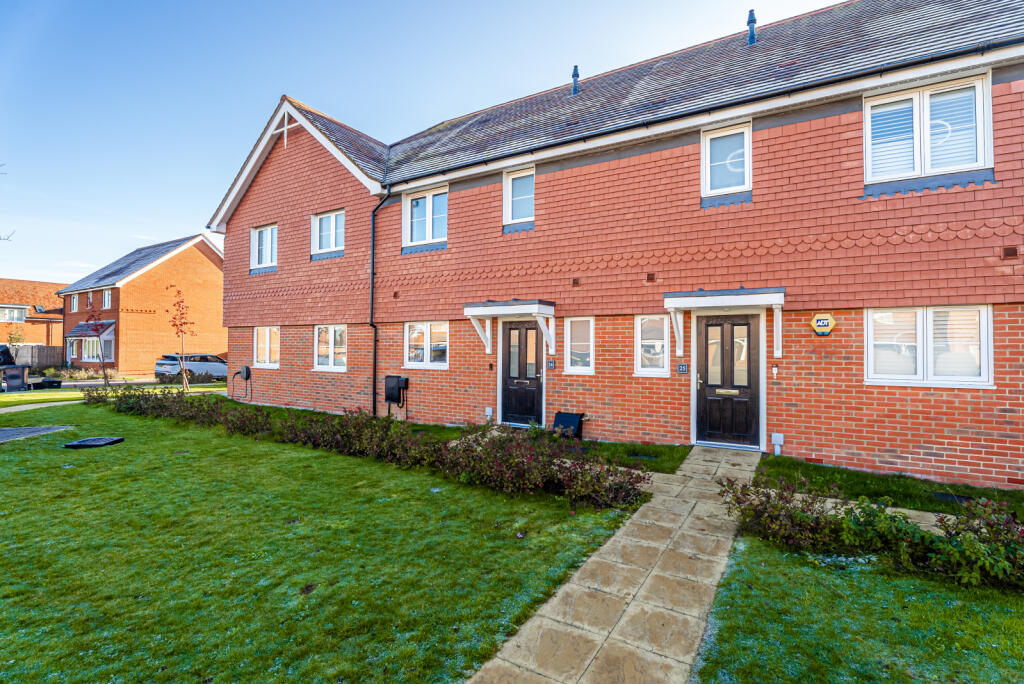 Additional image 14 of Lawrence Close, Smallford, St. Albans, Hertfordshire, AL4