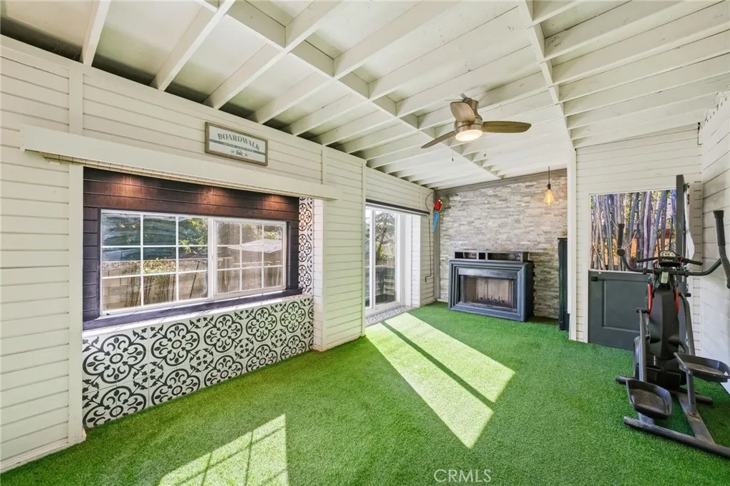 Additional image 46 of 550 Fermoore St, San Fernando, CA 91340