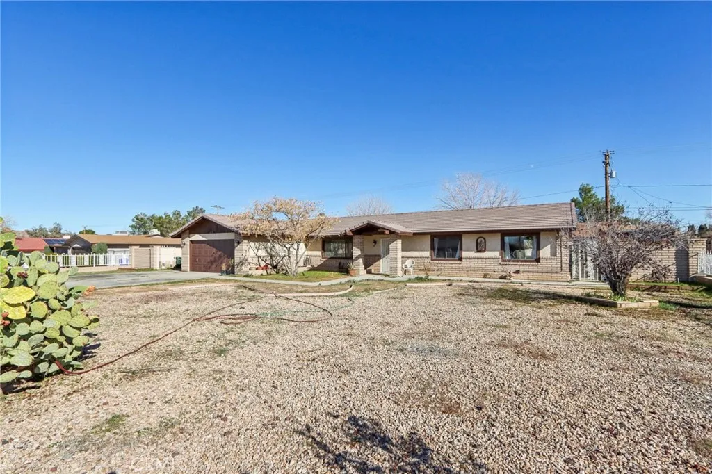 Additional image 4 of 14057 Crow Rd, Apple Valley, CA 92307