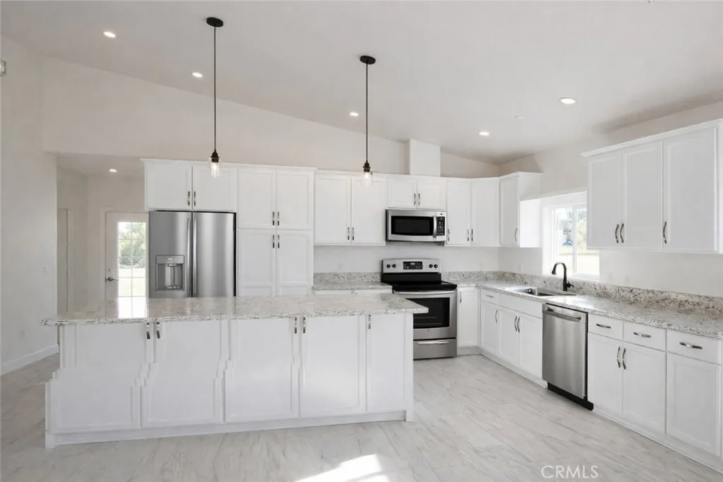 Additional image 3 of 11788 Buckwheat Rd, Pinon Hills, CA 92371
