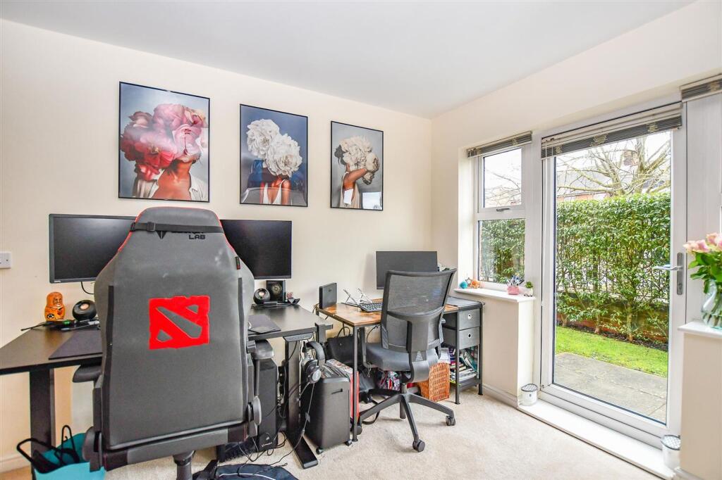 Additional image 12 of Alexander Road, London Colney, AL2