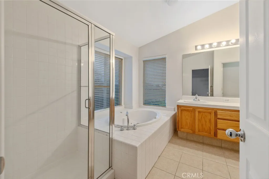 Additional image 101 of 3232 N Zion Cir, Hanford, CA 93230