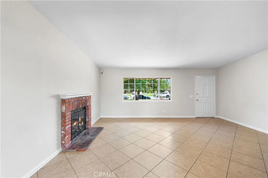 Additional image 11 of 716 E Avenue J5, Lancaster, CA 93535