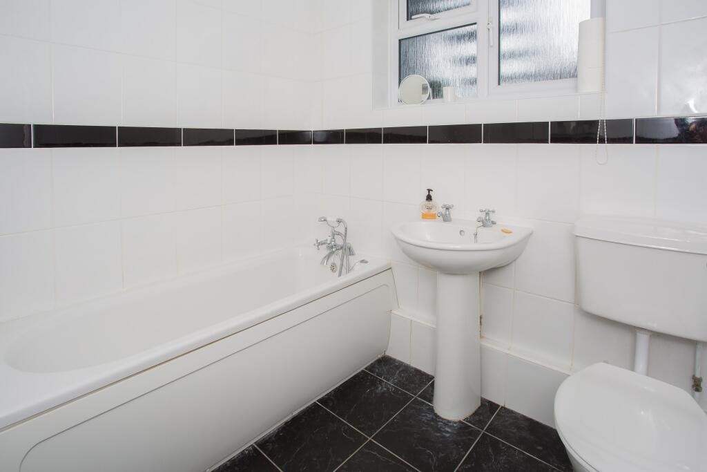 Additional image 6 of Lea Court, Ox Lane, Harpenden, Herts, AL5