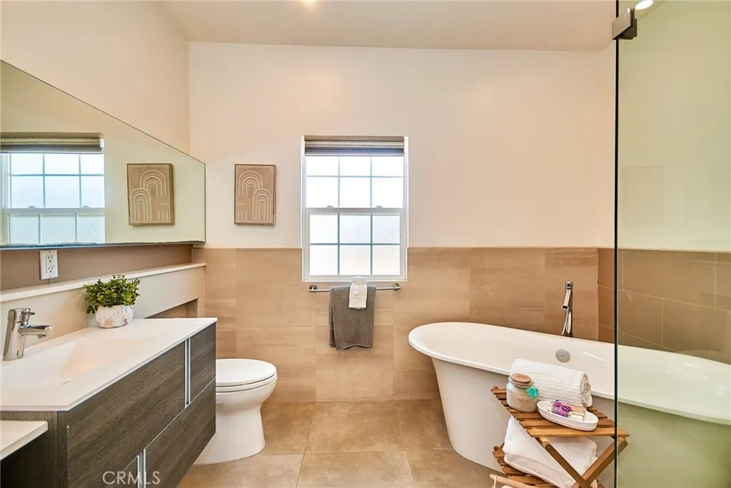 Additional image 101 of 784 Eaton Drive, Pasadena, CA 91107